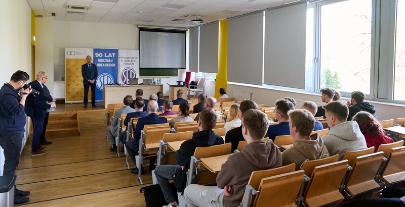 Wręczenie odznak członkom SEP podczas konferencji SNEiI